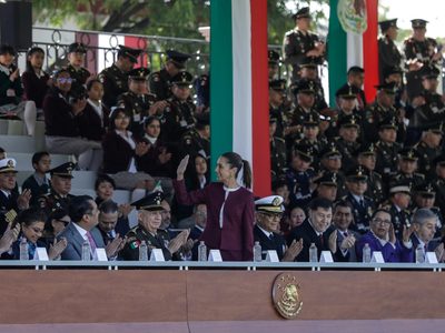 México es libre, independiente y soberano: Sheinbaum en la conmemoración del Día de la Bandera