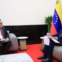 Venezuela y Rusia firman un acuerdo estratégico