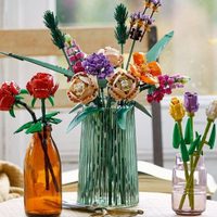 Juguetes sustentables: crean una línea de ladrillos para construir plantas y árboles