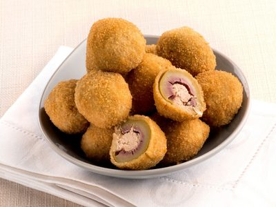 Si sos fan de las aceitunas, probá esta receta de aceitunas fritas y convertite en ídolo de la picada