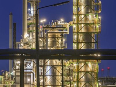 Alemania tomará el control de tres refinerías rusas
