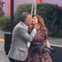 Carla Humphrey y Santiago Nieto se besan, otra vez, previo al debate presidencial (Video)