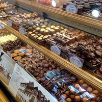 Chocolaterías de Bariloche piden alternativas para venta en Pascuas
