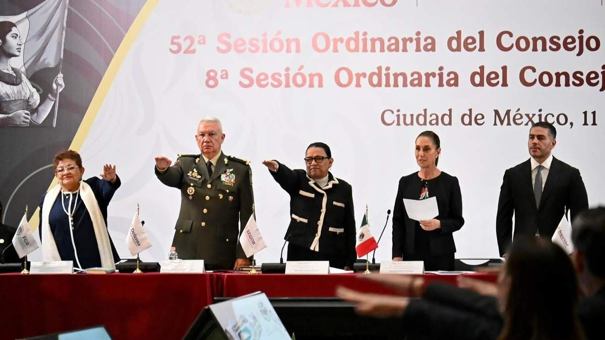 La fiscal Ernestina Godoy, los secretarios de la Defensa, Ricardo Trevilla, y de Gobernación, Rosa Icela Rodríguez, la presidenta Claudia Sheinbaum y el titular de la SSPC, Omar García Harfuch, en el Consejo Nacional de Seguridad
