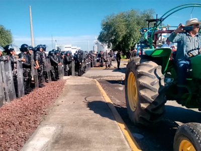 Protestan ejidatarios en Aeropuerto de Guadalajara; demandan pago por tierras