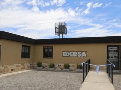 Rebelión de vecinos de Balsa Las Perlas por facturas de luz impagables