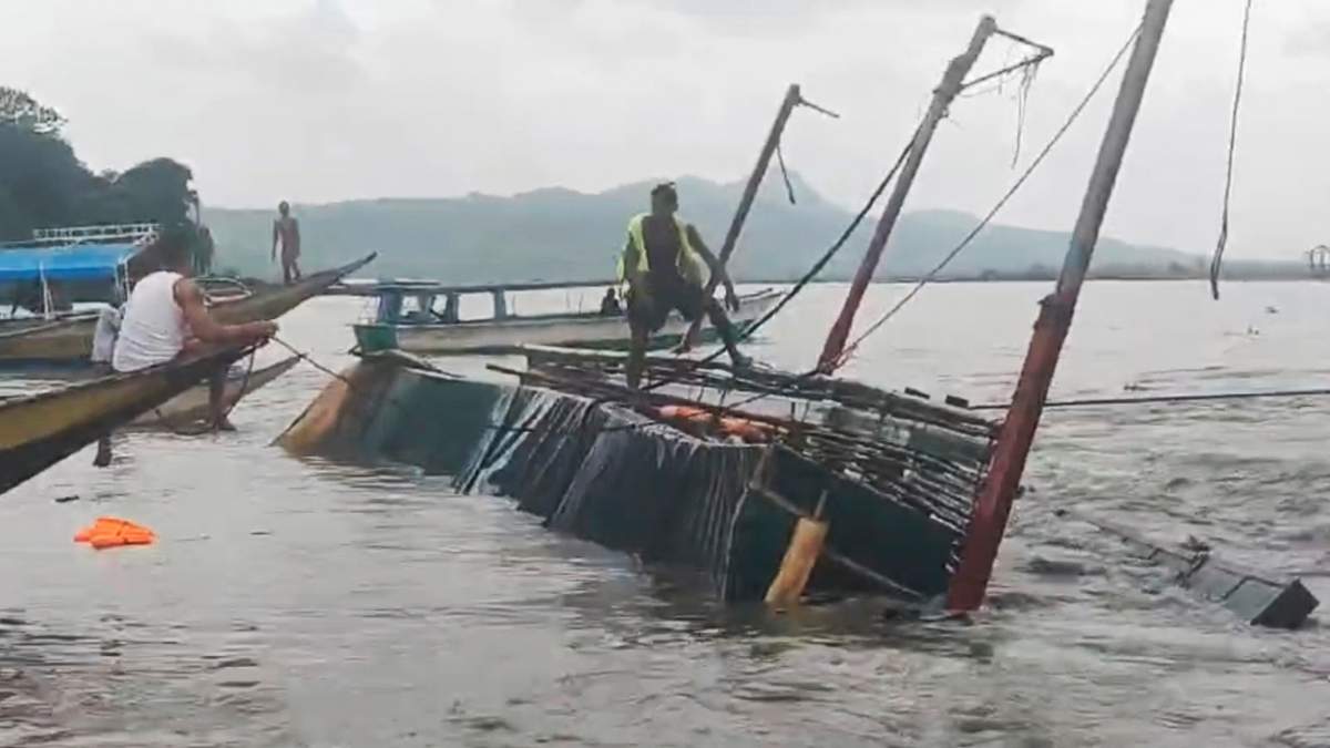 Operaciones de rescate tras un naufragio en Binangonan, Filipinas