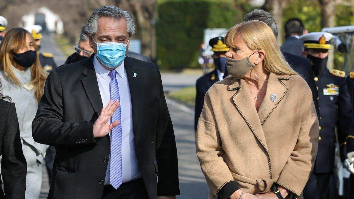 Alberto Fernández junto a Marcela Losardo. Fuente: (Twitter)