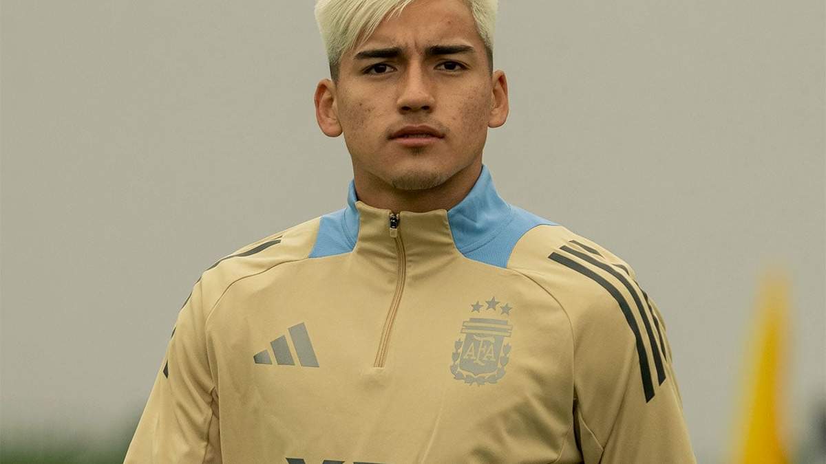 Ian Subiabre renovó con River y puede seguir en el mundial.