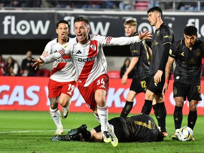 Con diez, River derrotó a Estudiantes y retomó la punta en la Zona B