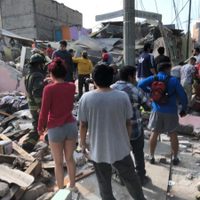 Explosión derriba una casa en la colonia Pensil Norte de la CDMX