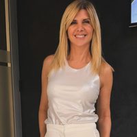 Todo lo que brilla es moda: Débora Plager elige el ítem más glamuroso para elevar su estilo personal
