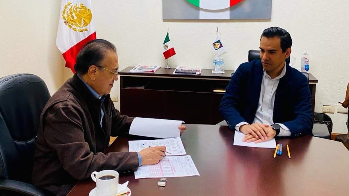 El exgobernador sonorense publicó imagen de su registro