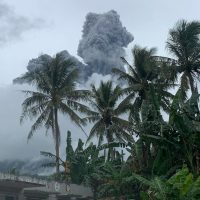 Entra en erupción el volcán Bulusán de Filipinas (Videos)