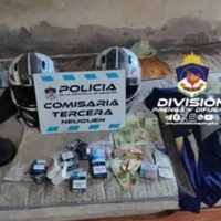 Por el robo en un comercio, encontraron un quiosco de drogas