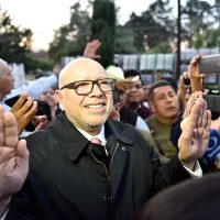 'Contradebate” y verbena a las afueras del Instituto Electoral mexiquense
