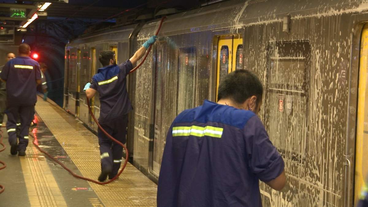 Desinfección del Subte. Fuente: (Instagram).
