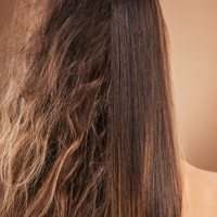 Con solo 2 ingredientes, prepará en casa este protector térmico para tu cabello antes de pasarte la planchita