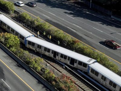 Tren se descarrila e incendia cerca de San Francisco