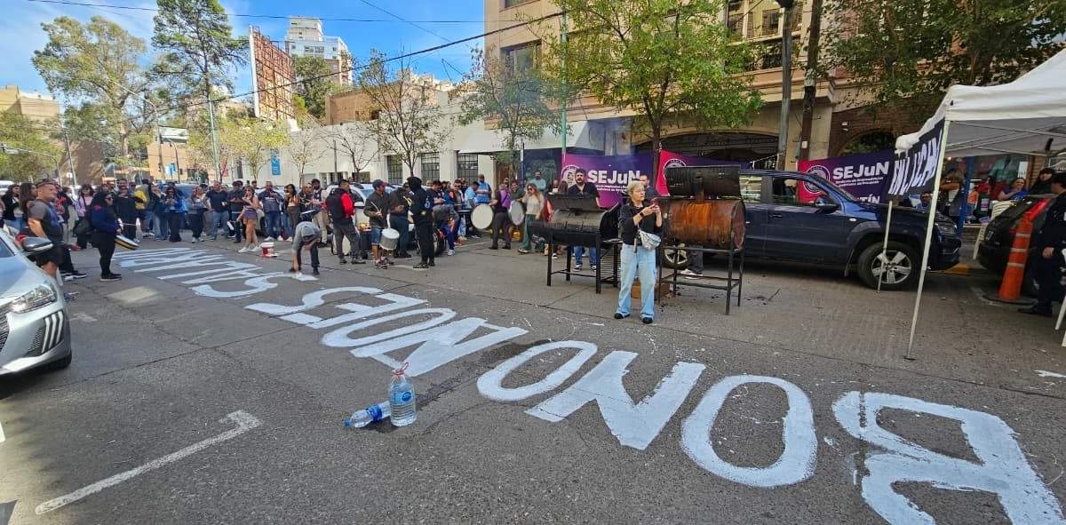 Protesta de empleados judiciales en el TSJ. Fuente: (Javier Manzano)