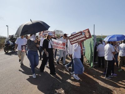 Gira presidencial en Culiacán sin protestas, pero con acarreos