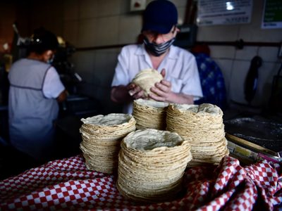 La guerra de las tortillas: un choque diplomático y precios en ascenso
