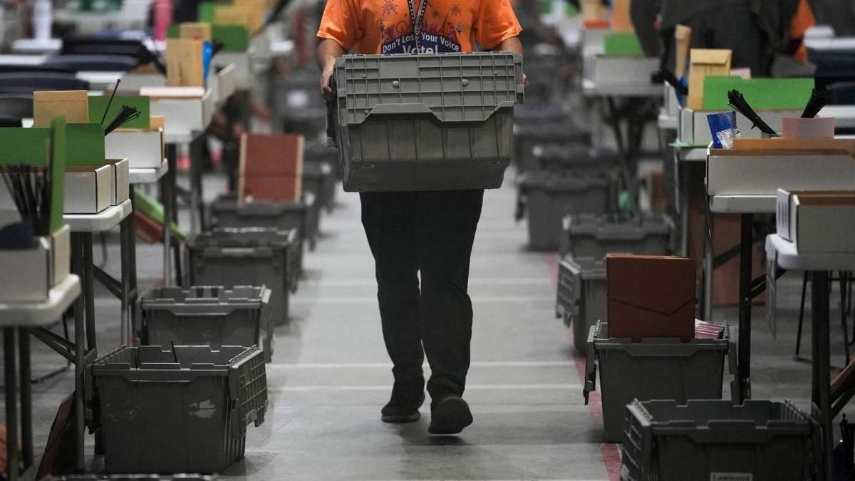 Cierre de urnas en estados clave durante el día de elecciones en EU