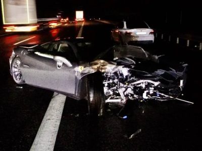 Choca y destruye un Ferrari F8 Tributo seis horas después de haberlo recibido