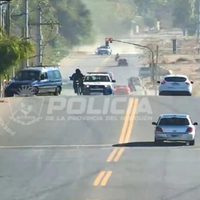 Atropelló a un policía y chocó un patrullero: así terminó una frenética persecución en Neuquén