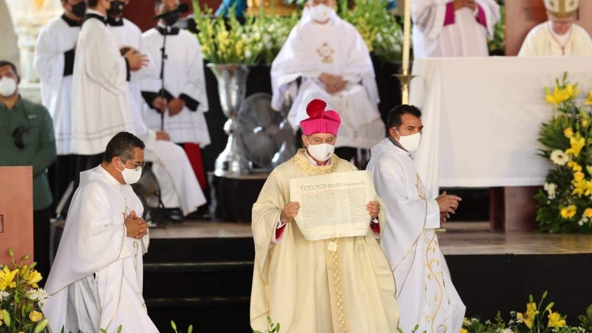 La ordenación como nuncio papal del yucateco Fermín Sosa Rodríguez