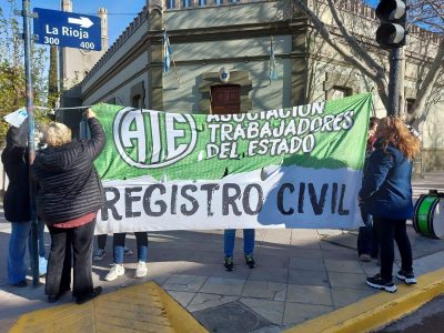 Continúa el paro en registros civiles de Neuquén por reclamos laborales
