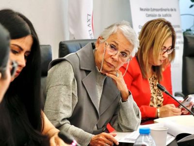 El Senado aprueba reforma para que los padres elijan el orden de los apellidos de sus hijos