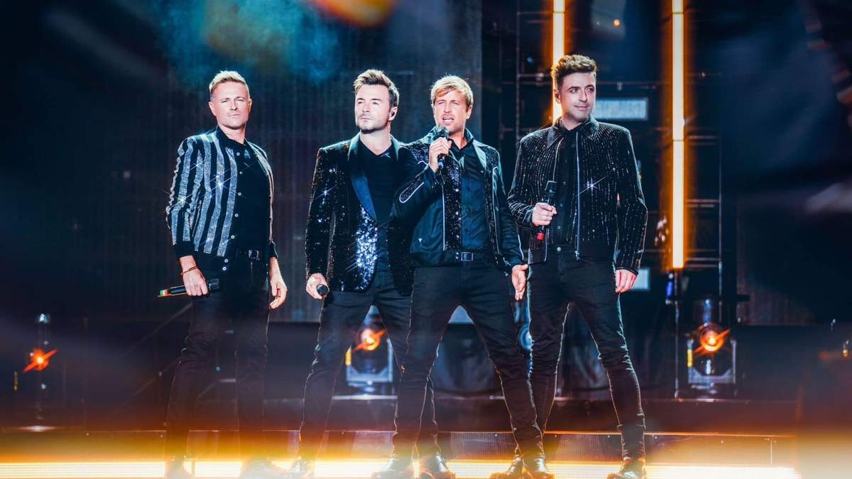Cuatro de los integrantes de Westlife
