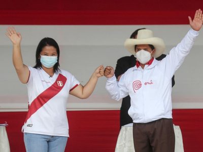 Autoridades electorales de Perú postergan la proclamación del presidente