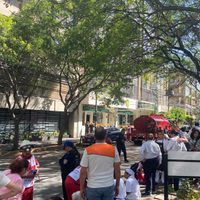 Flamazo en sucursal de Bisquets Obregón; desalojan a más de 100 personas en pleno Día del Padre