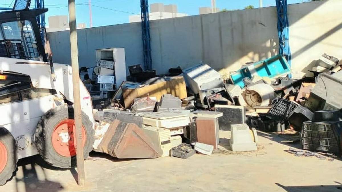 Varias toneladas de aparatos electrónicos se recolectaron. Fuente: (Twitter)