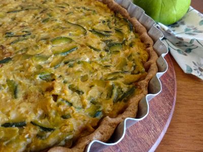 Sin harinas y en pocos pasos: receta de la tarta de coliflor y lomito que vas a amar