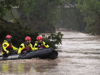 Más de 30 muertos y veinte niños desaparecidos por las inundaciones en Texas