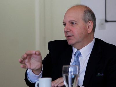 Fiscalía anticorrupción abrió una investigación por el viaje de la esposa de Adorni