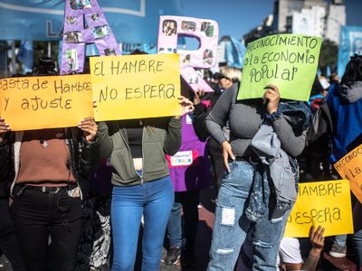 Organizaciones sociales realizan 500 cortes en todo el país para exigir alimentos