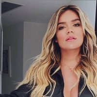 "Estaba que me explotaba", dijo Karol G al lucir un corset rosa con cierre delantero y... ¡Dios mío!