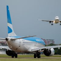 Aerolíneas sigue regresando argentinos: salen tres nuevos vuelos especiales