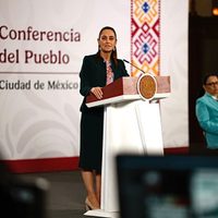 Sheinbaum exonera a Pemex del derrame de hidrocarburo en Veracruz y Tabasco