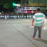Desalojan plantón de maestros en Tuxtla Gutiérrez, Chiapas, y detienen a 44