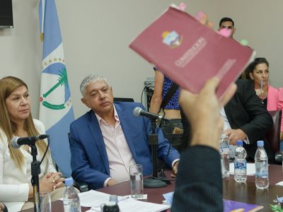 El Gobierno le recordó a Gloria Ruiz que en la Legislatura también se contrató a Horizonte Seguros
