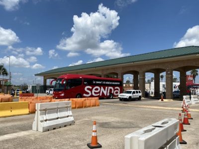 Menores de edad de Nuevo León recibirán la vacuna contra el covid-19 en Texas