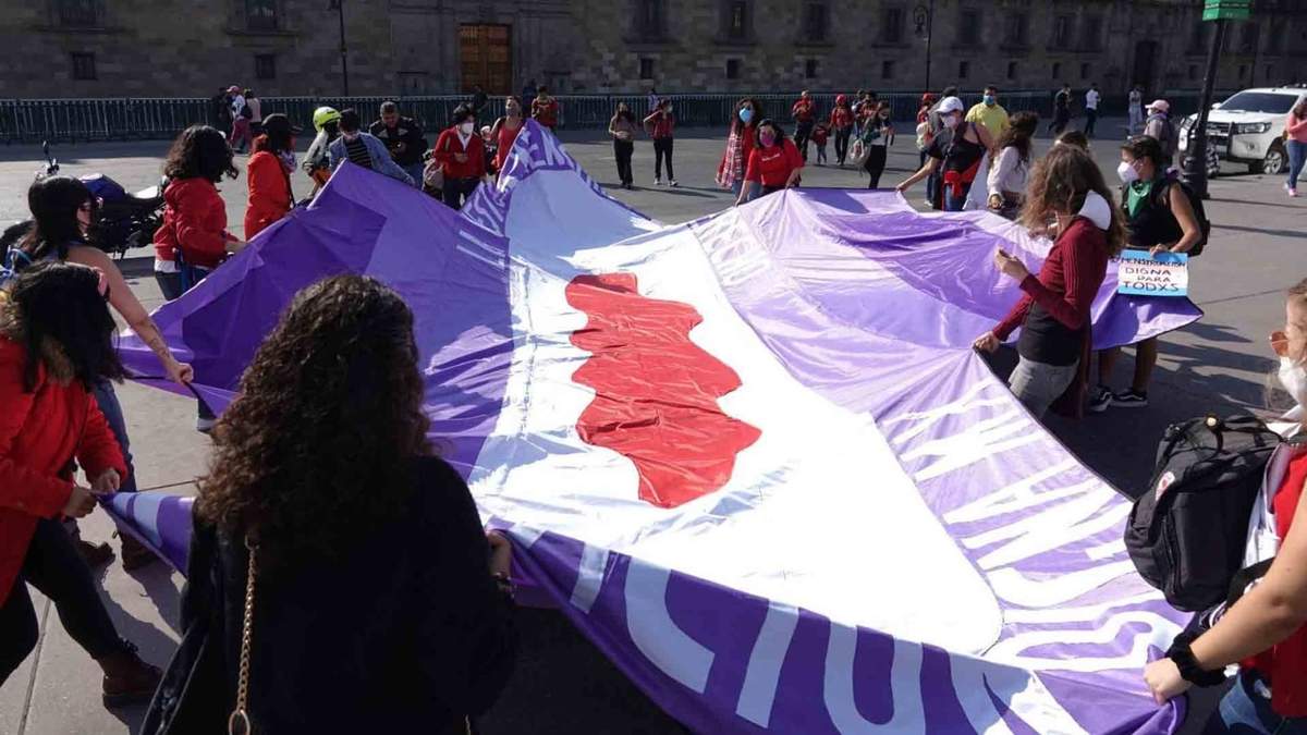 Mujeres en CDMX exigen retiro de impuesto al IVA a productos de higiene íntima, en 2021