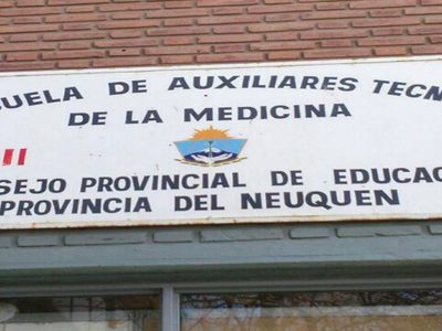 El CPE propuso dialogar con estudiantes de la Escuela de Enfermería para desactivar la toma