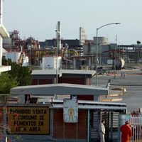 AMLO descarta cerrar la refinería de Cadereyta, en Nuevo León