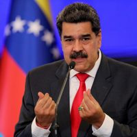 Por la crisis energética, Biden analiza levantar algunas sanciones a Venezuela